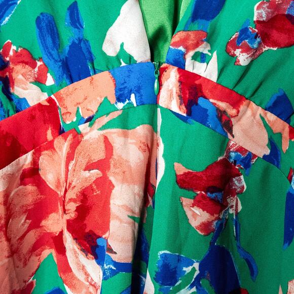 NEW Lulus Women’s Romper Dopamine Floral Travelwear Green Print Open Back Sz L - Picture 6 of 12